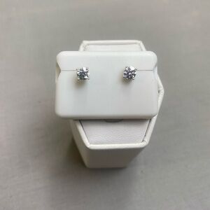 New 925 Sterling Silver 4mm Moissanite Solitaire Studs .50ct Screw On Backs
